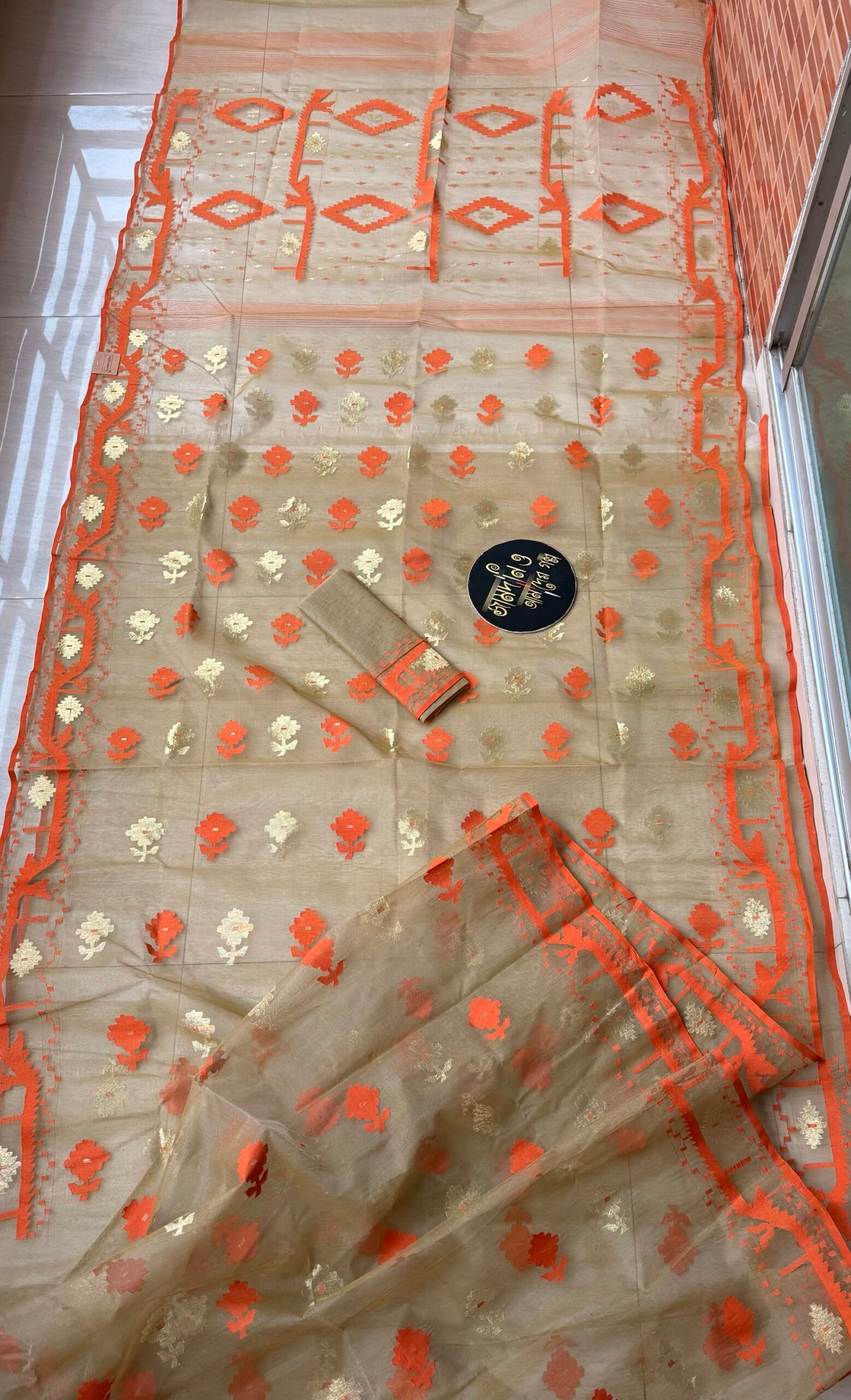 Jamdani Saree Halfsilk Olive Golden - Image 4