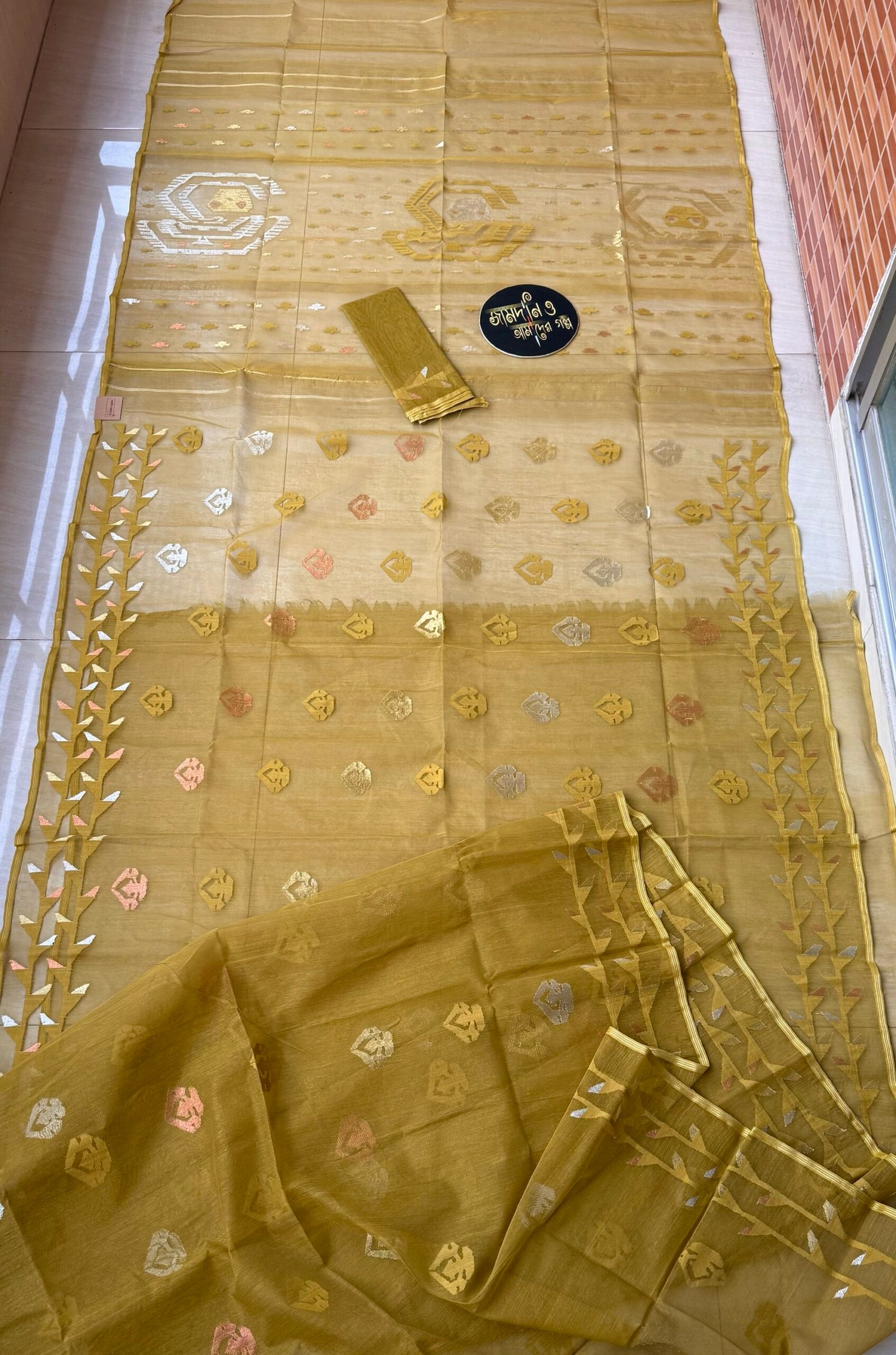 Jamdani saree Halfsilk Olive golden / Mustard Olive - Image 4