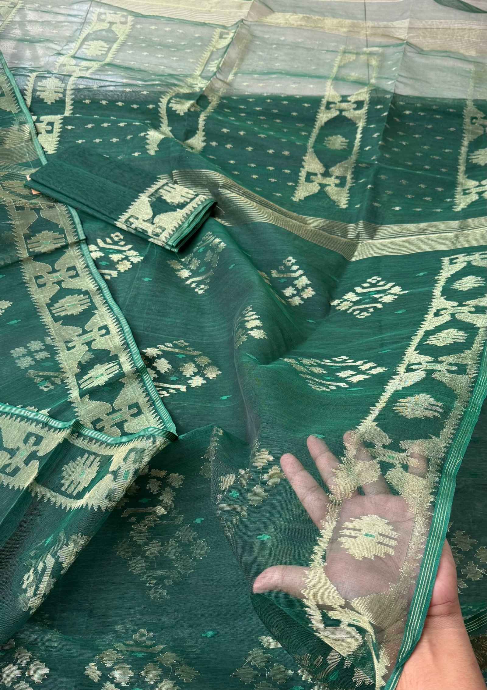 Jamdani saree Halfsilk Green & Black dual